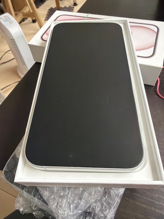 iPhone 16 Plus 128GB SIMフリー（スマホ）の商品画像 - 査定依頼日：2026年4月30日 - 最高査定価格：82,000円