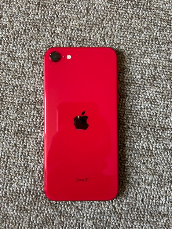 iPhone SE第2世代（スマホ）の商品画像 - 査定依頼日：2026年3月6日 - 最高査定価格：15,000円