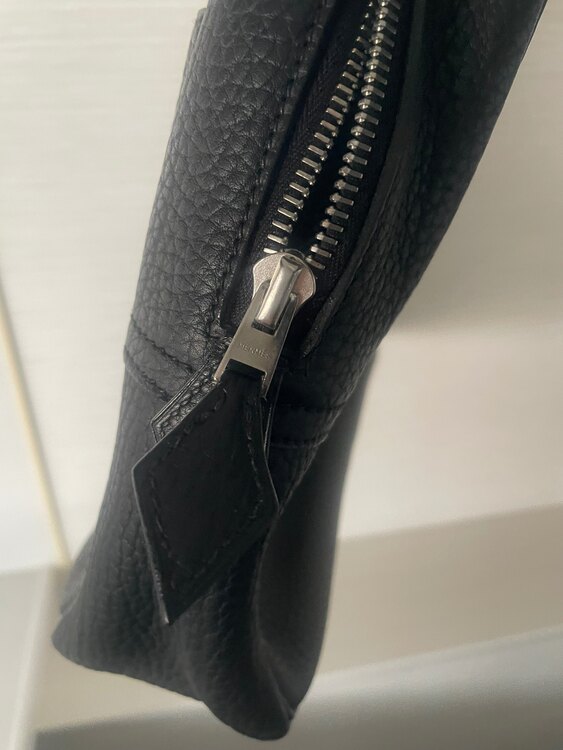 エルメス ヴィクトリア （ブランドバッグ）の商品画像 - 査定依頼日：2025年3月24日 - 最高査定価格：200,000円