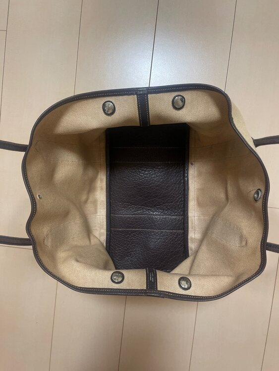 ガーデンパーティ（ブランドバッグ）の商品画像 - 査定依頼日：2025年3月6日 - 最高査定価格：35,000円