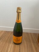 シャンパン ヴーヴ・クリコ （お酒）の商品画像 - 査定依頼日：2025年4月26日 - 最高査定価格：2,500円