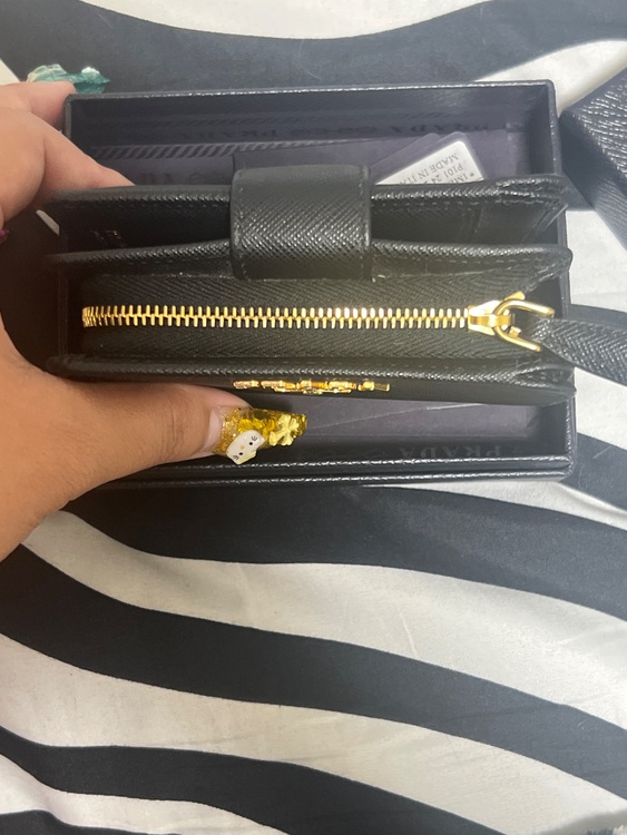 プラダ  （ブランドバッグ）の商品画像 - 査定依頼日：2025年8月13日 - 最高査定価格：50,000円