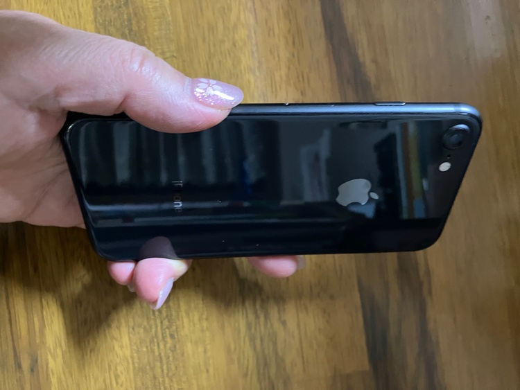 iPhone8（スマホ）の商品画像 - 査定依頼日：2026年3月7日 - 最高査定価格：6,000円