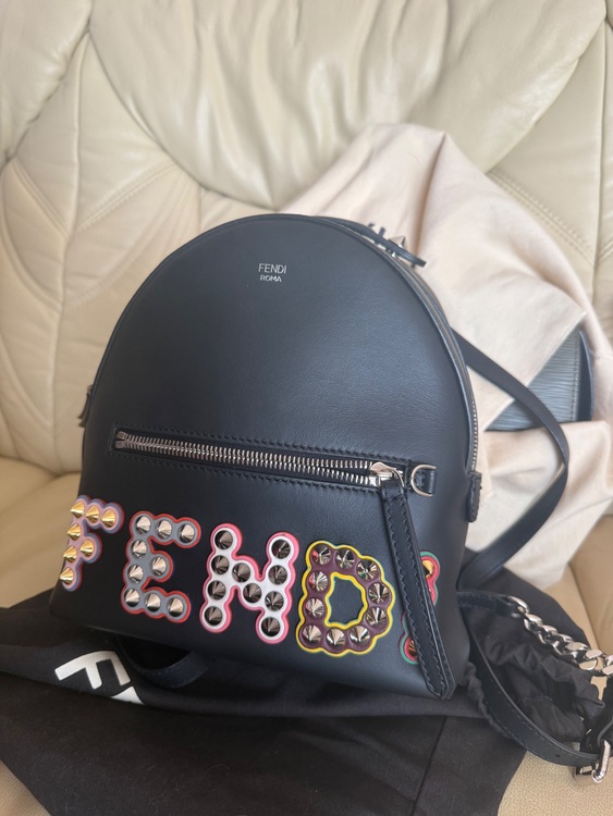 8BZ038（ブランドバッグ）の商品画像 - 査定依頼日：2025年9月23日 - 最高査定価格：77,000円