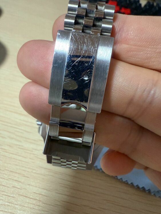 ロレックス GMTマスター （高級時計）の商品画像 - 査定依頼日：2025年6月24日 - 最高査定価格：2,510,000円