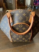 ルイヴィトン モノグラム （ブランドバッグ）の商品画像 - 査定依頼日：2026年3月12日 - 最高査定価格：100,000円