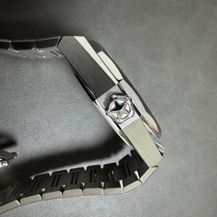 デファイ　スカイライン（高級時計）の商品画像 - 査定依頼日：2026年2月6日 - 最高査定価格：970,000円