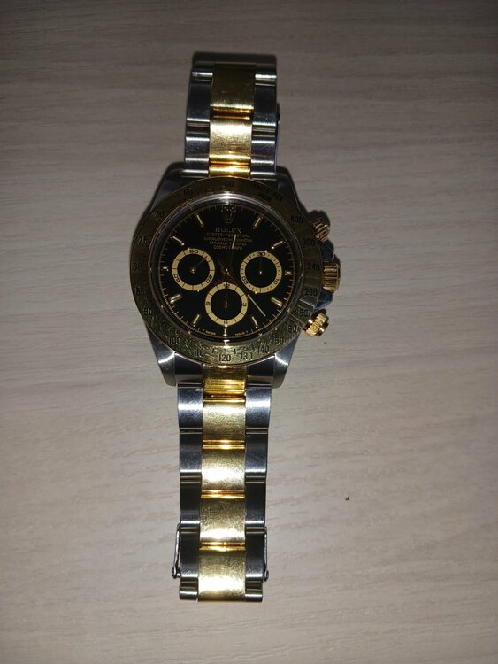 ロレックス デイトナ 16523（高級時計）の商品画像 - 査定依頼日：2026年4月6日 - 最高査定価格：3,100,000円