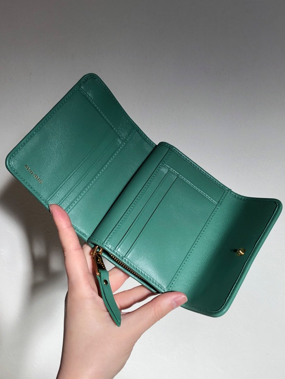 マテラッセ　三つ折り財布（ブランド財布・小物）の商品画像 - 査定依頼日：2025年11月29日 - 最高査定価格：100,000円