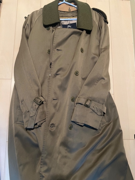 Burberryトレンチコート（古着・ファッション）の商品画像 - 査定依頼日：2025年9月30日 - 最高査定価格：100,000円