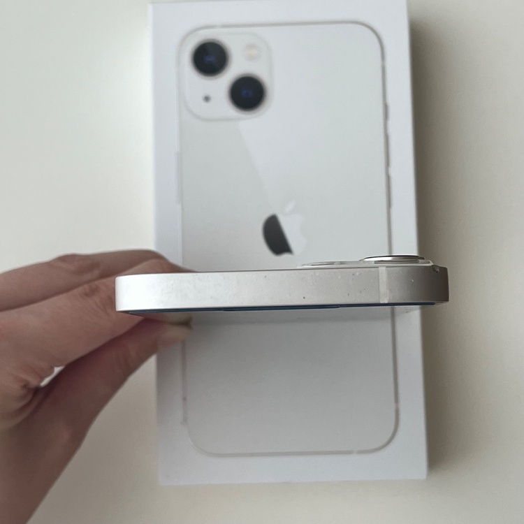iPhone iPhone 13 128GB SIMフリー（スマホ）の商品画像 - 査定依頼日：2026年8月3日 - 最高査定価格：35,000円