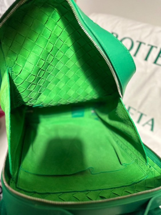 ボッテガ・ヴェネタ  （ブランドバッグ）の商品画像 - 査定依頼日：2025年8月5日 - 最高査定価格：110,000円