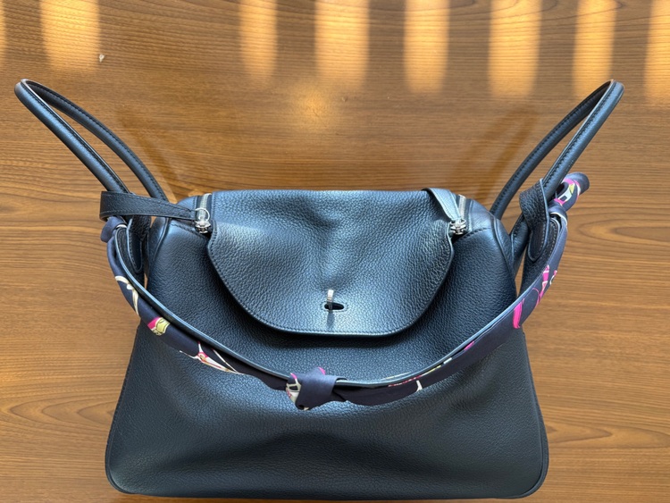 アネモネ？（ブランドバッグ）の商品画像 - 査定依頼日：2025年11月30日 - 最高査定価格：560,000円