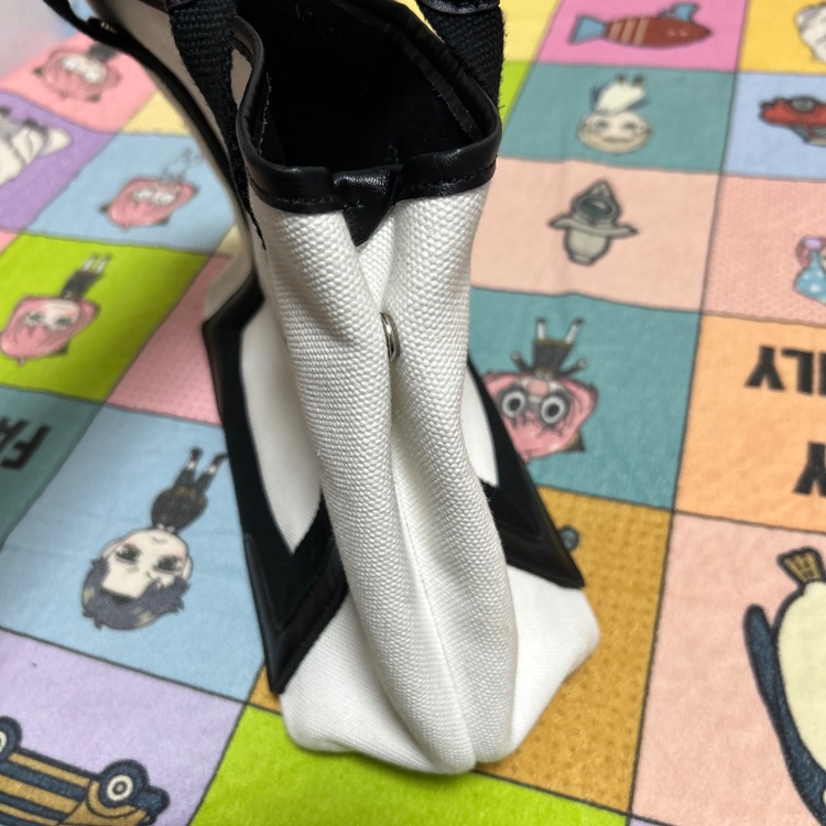 バレンシアガ  （ブランドバッグ）の商品画像 - 査定依頼日：2025年9月22日 - 最高査定価格：50,000円