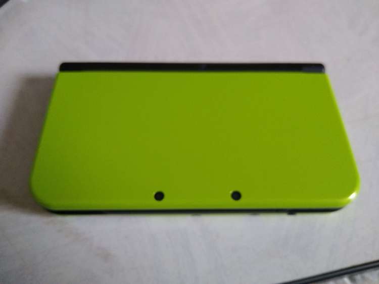 ニンテンドー3DSLL LIME ｘ BLACK（ゲーム機本体・ゲームソフト）の商品画像 - 査定依頼日：2022年11月20日 - 最高査定価格：6,000円