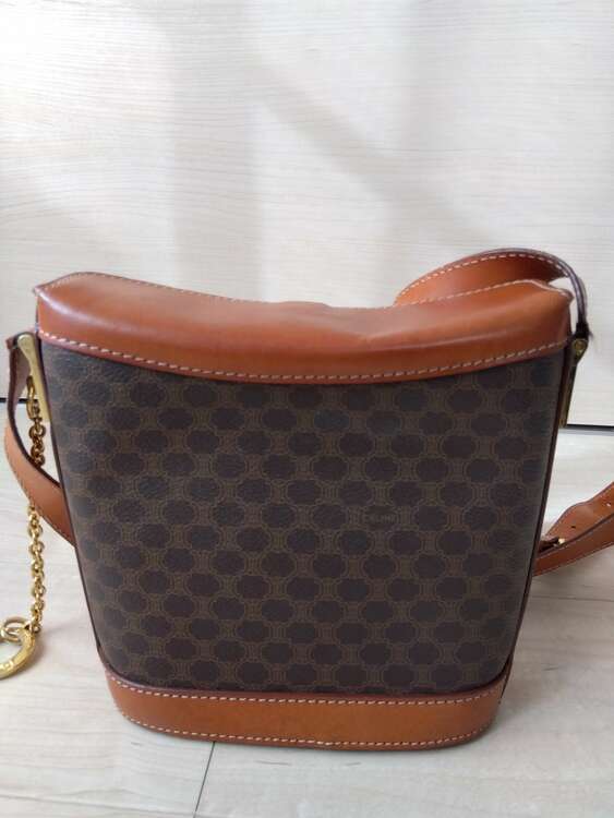 セリーヌ  （ブランドバッグ）の商品画像 - 査定依頼日：2025年5月3日 - 最高査定価格：31,000円