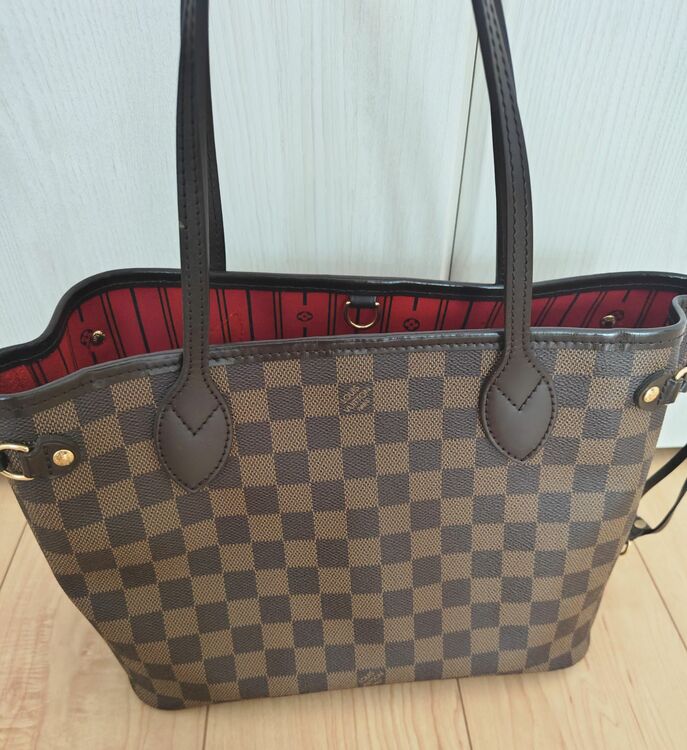 ルイヴィトンダミエ　ネヴァーフル（ブランドバッグ）の商品画像 - 査定依頼日：2025年8月28日 - 最高査定価格：150,000円