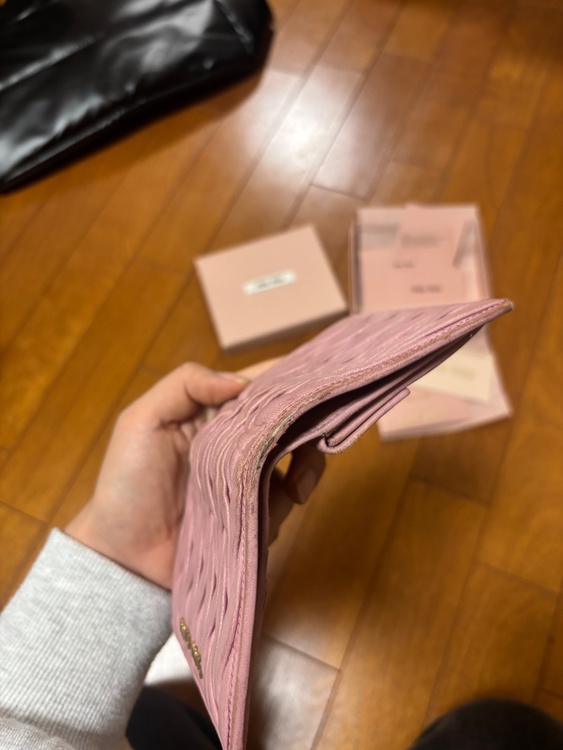 ミュウミュウ  （ブランドバッグ）の商品画像 - 査定依頼日：2026年2月26日 - 最高査定価格：25,000円