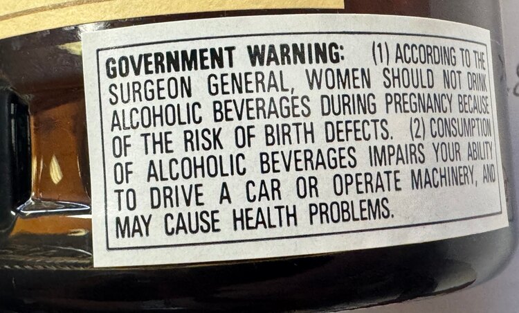ウイスキー サントリー山崎 （お酒）の商品画像 - 査定依頼日：2025年3月20日 - 最高査定価格：18,000円