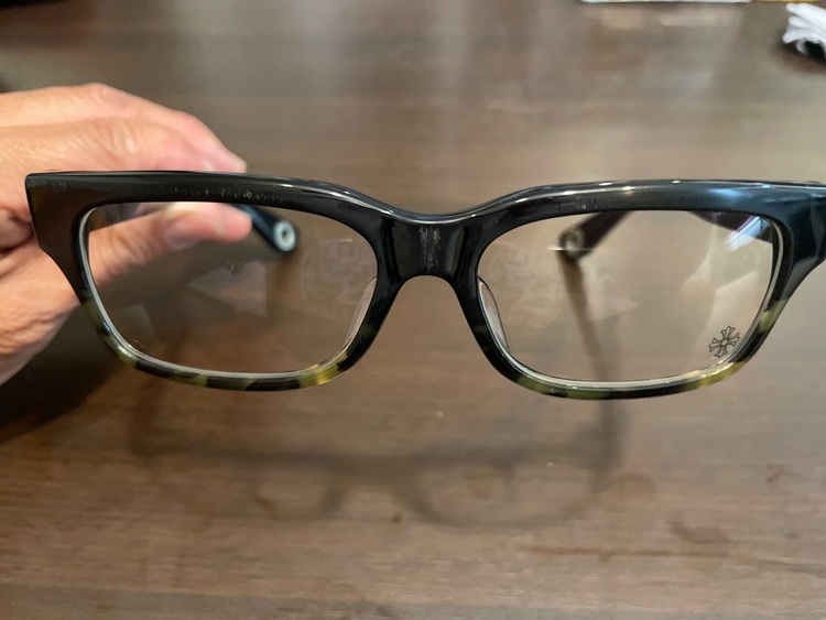 　メガネ（古着・ファッション）の商品画像 - 査定依頼日：2025年8月23日 - 最高査定価格：35,000円