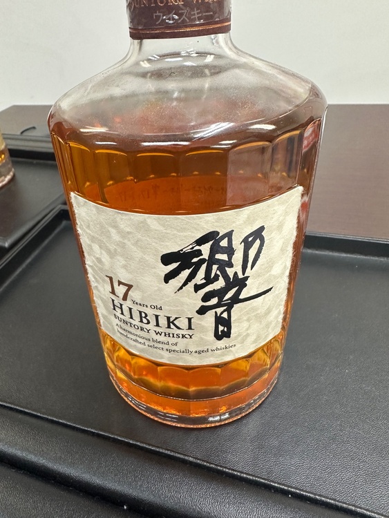 ウイスキー サントリー響 （お酒）の商品画像 - 査定依頼日：2025年12月8日 - 最高査定価格：110,000円
