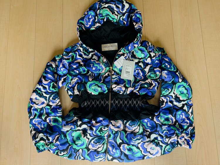 【新品】エミリオプッチ　ダウンジャケット　タグ付　42（古着・ファッション）の商品画像 - 査定依頼日：2026年2月3日 - 最高査定価格：12,000円