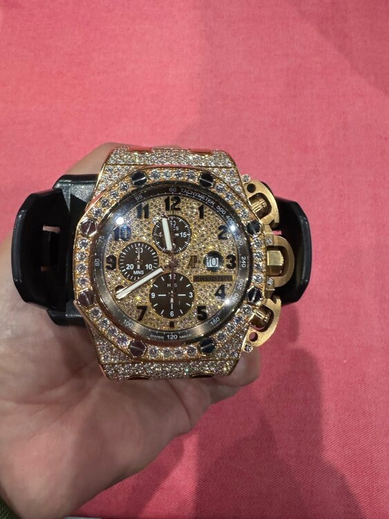 オーデマピゲ ロイヤルオークオフショア （高級時計）の商品画像 - 査定依頼日：2025年5月11日 - 最高査定価格：32,000,000円