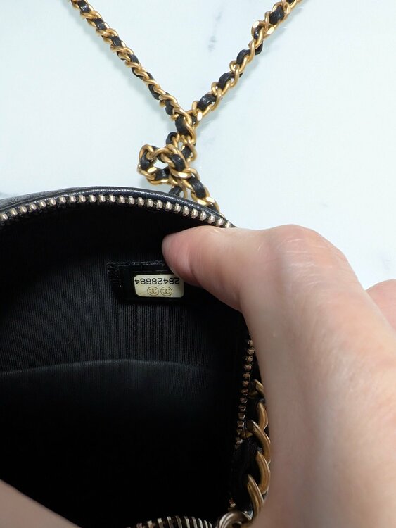 CHANEL マトラッセ ラウンド チェーンショルダー ミニ バッグ レザー ゴールド金具（ブランドバッグ）の商品画像 - 査定依頼日：2026年8月31日 - 最高査定価格：100,000円