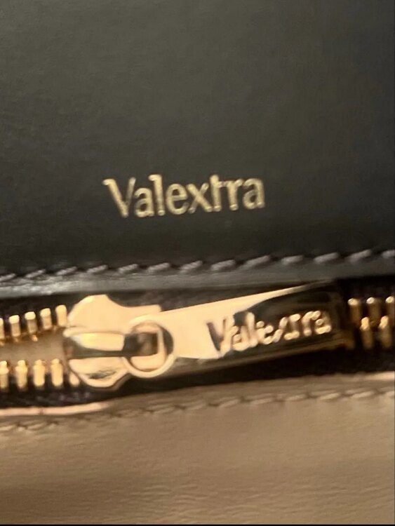 イジィデ（ブランドバッグ）の商品画像 - 査定依頼日：2025年2月22日 - 最高査定価格：100,000円