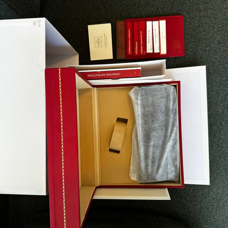 1957 トリロジ﻿ー SEAMASTER 30﻿0（高級時計）の商品画像 - 査定依頼日：2025年1月8日 - 最高査定価格：800,000円