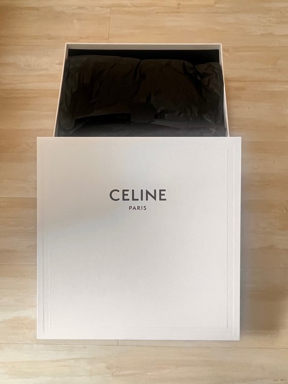 ハンドバッグショルダーバッグベルトバッグナノサイズ2WAY ラベンダー（ブランドバッグ）の商品画像 - 査定依頼日：2023年3月18日 - 最高査定価格：150,000円