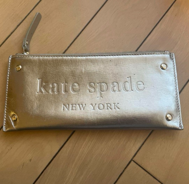 ペンケース（ブランド財布・小物）の商品画像 - 査定依頼日：2025年6月30日 - 最高査定価格：1,000円