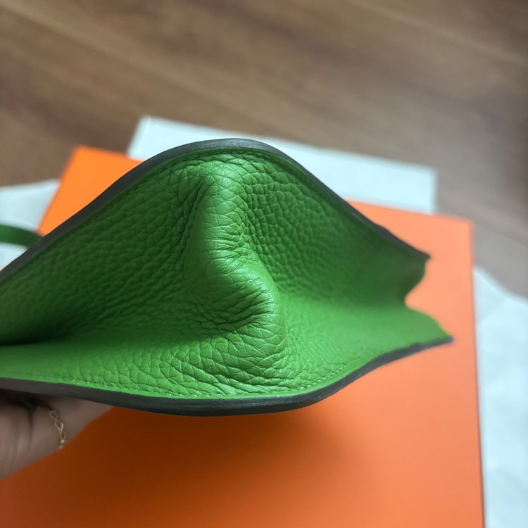 アルザン25（ブランドバッグ）の商品画像 - 査定依頼日：2025年9月30日 - 最高査定価格：700,000円