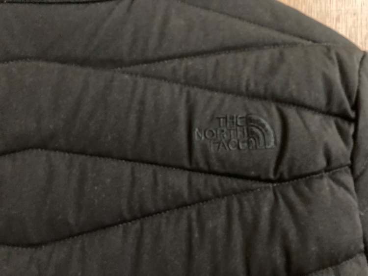 ザノースフェイス ホワイトレーベル VX HEAT ジャケット】（古着・ファッション）の商品画像 - 査定依頼日：2025年10月10日 - 最高査定価格：1,000円