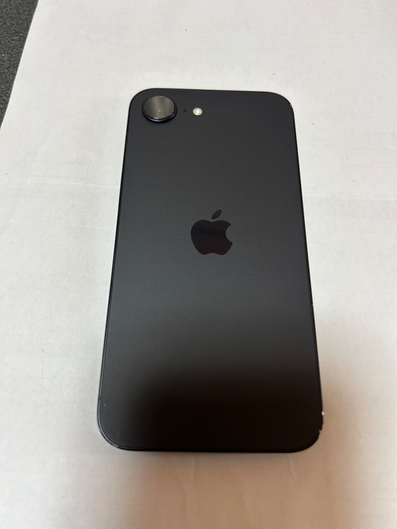 iPhone16e 128GB（スマホ）の商品画像 - 査定依頼日：2026年8月26日 - 最高査定価格：67,000円