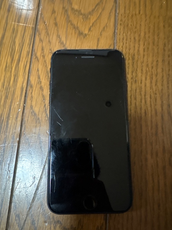 iPhone SE (第 3 世代) 64GB SIMフリー（スマホ）の商品画像 - 査定依頼日：2026年5月3日 - 最高査定価格：15,000円
