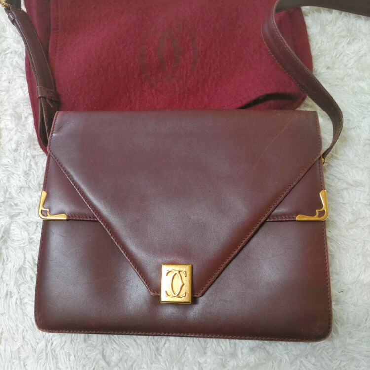 カルティエ ショルダーバック（ブランドバッグ）の商品画像 - 査定依頼日：2025年6月22日 - 最高査定価格：10,000円