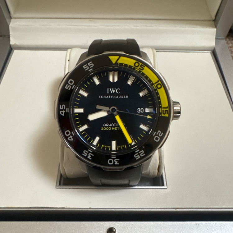 IWC アクアタイマー （高級時計）の商品画像 - 査定依頼日：2026年3月30日 - 最高査定価格：400,000円