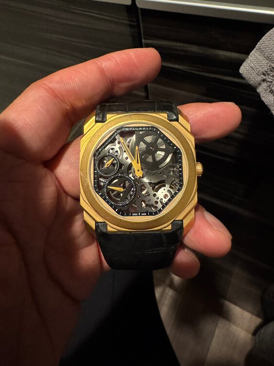 ブルガリ オクト （高級時計）の商品画像 - 査定依頼日：2025年4月23日 - 最高査定価格：3,650,000円