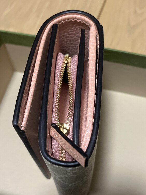 ダブルG バイカラー ミディアム ウォレット（ブランド財布・小物）の商品画像 - 査定依頼日：2025年6月1日 - 最高査定価格：25,650円