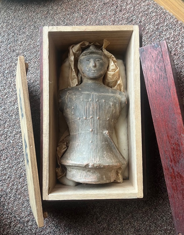 埴輪（美術品・骨董品）の商品画像 - 査定依頼日：2025年9月2日 - 最高査定価格：2,000円