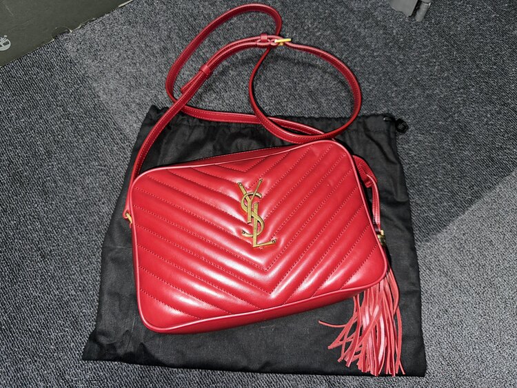 イブサンローラン  （ブランドバッグ）の商品画像 - 査定依頼日：2025年3月25日 - 最高査定価格：110,000円