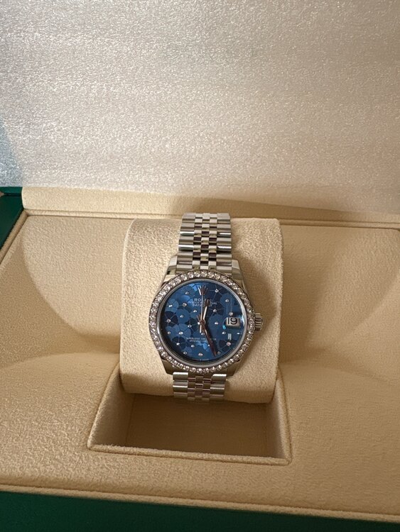 ロレックス デイトジャスト （高級時計）の商品画像 - 査定依頼日：2025年1月19日 - 最高査定価格：3,200,000円