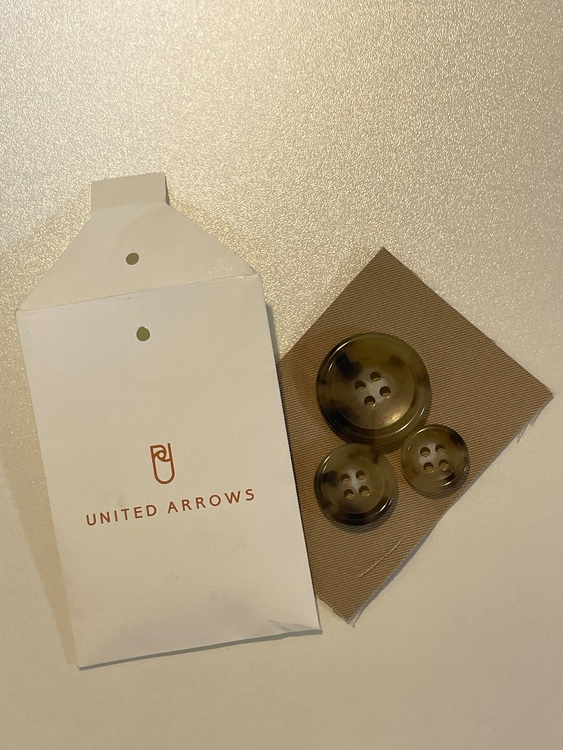 ユナイテッドアローズ　ダブルブレストトレンチコート品番1525-216-0964（古着・ファッション）の商品画像 - 査定依頼日：2025年11月10日 - 最高査定価格：500円