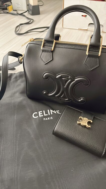 セリーヌ  （ブランドバッグ）の商品画像 - 査定依頼日：2025年4月29日 - 最高査定価格：220,000円