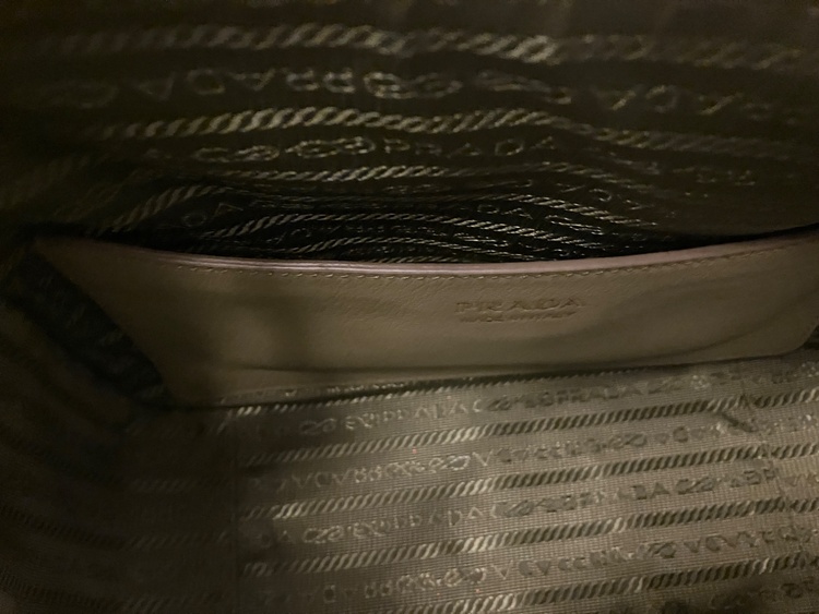 プラダ  （ブランドバッグ）の商品画像 - 査定依頼日：2026年2月13日 - 最高査定価格：200,000円