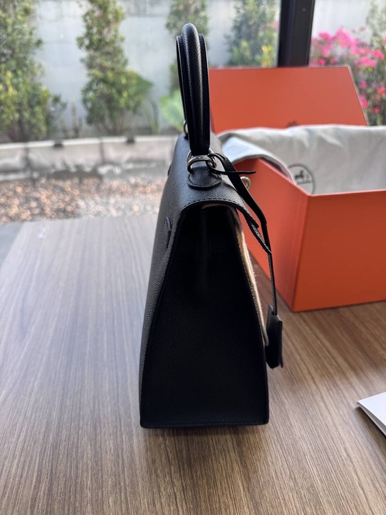 エルメス ケリー （ブランドバッグ）の商品画像 - 査定依頼日：2026年4月22日 - 最高査定価格：3,700,000円