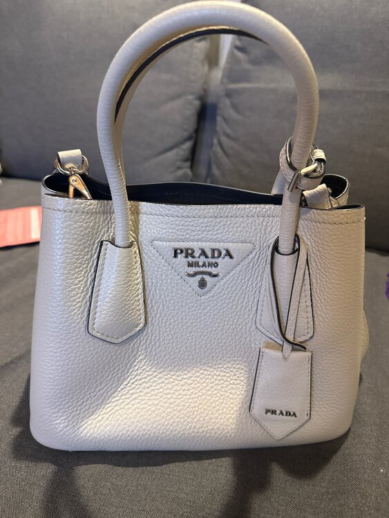 プラダ  （ブランドバッグ）の商品画像 - 査定依頼日：2025年5月13日 - 最高査定価格：120,000円