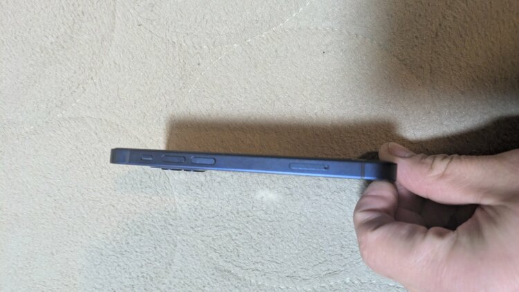 iphone12mini（スマホ）の商品画像 - 査定依頼日：2025年12月15日 - 最高査定価格：21,000円