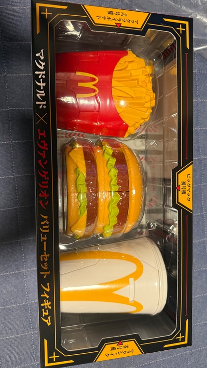 マクドナルド×エヴァンゲリオン バリューセットフィギュア（フィギュア・プラモデル）の商品画像 - 査定依頼日：2025年6月2日 - 最高査定価格：2,200円